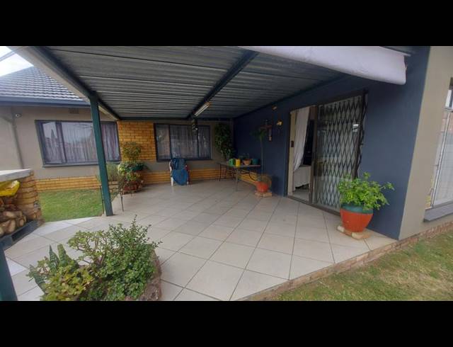 3 BEDROOM HOUSE FOR SALE IN VAN DYK PARK